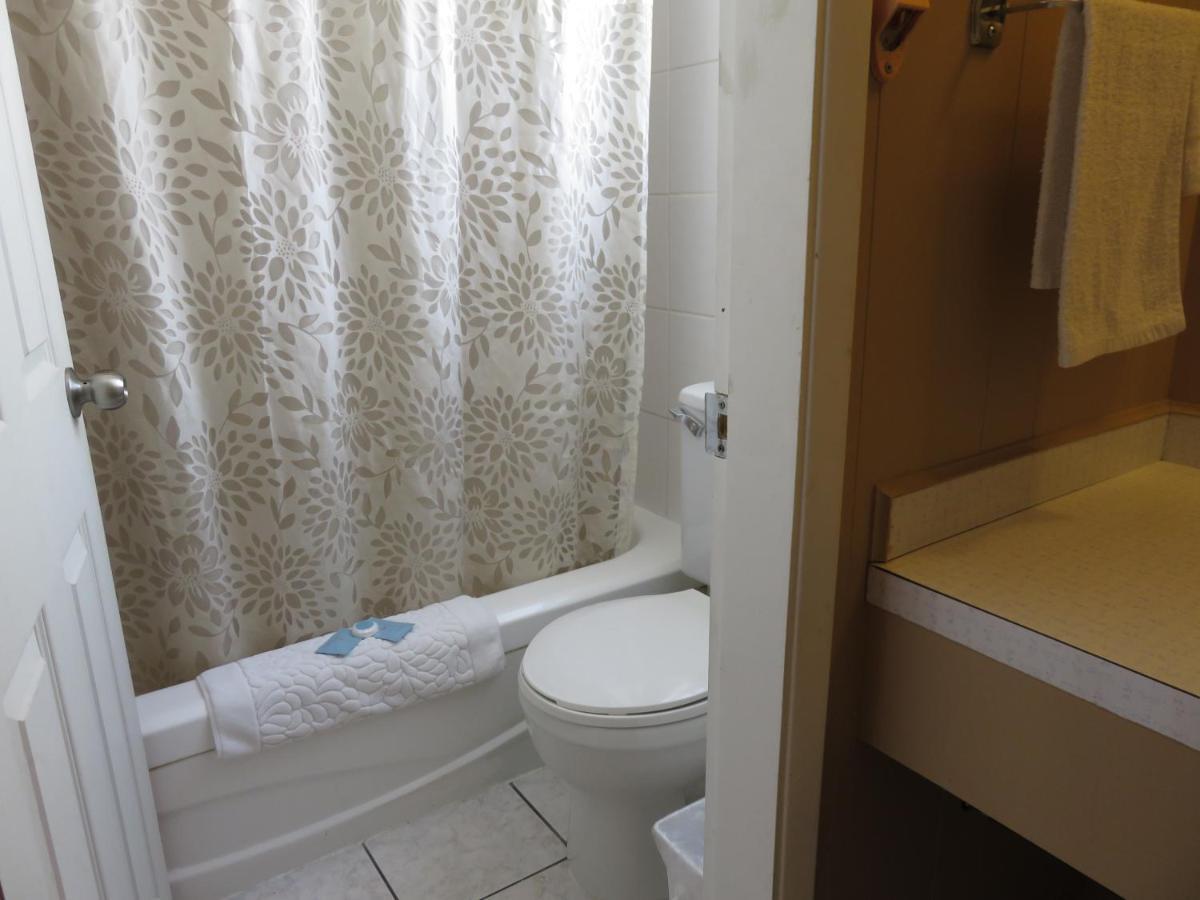 Flamingo Motel Penticton Extérieur photo