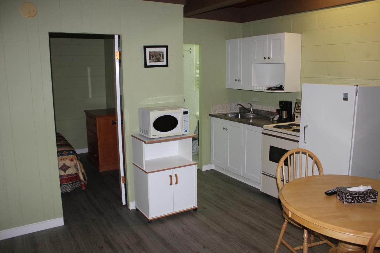Flamingo Motel Penticton Extérieur photo