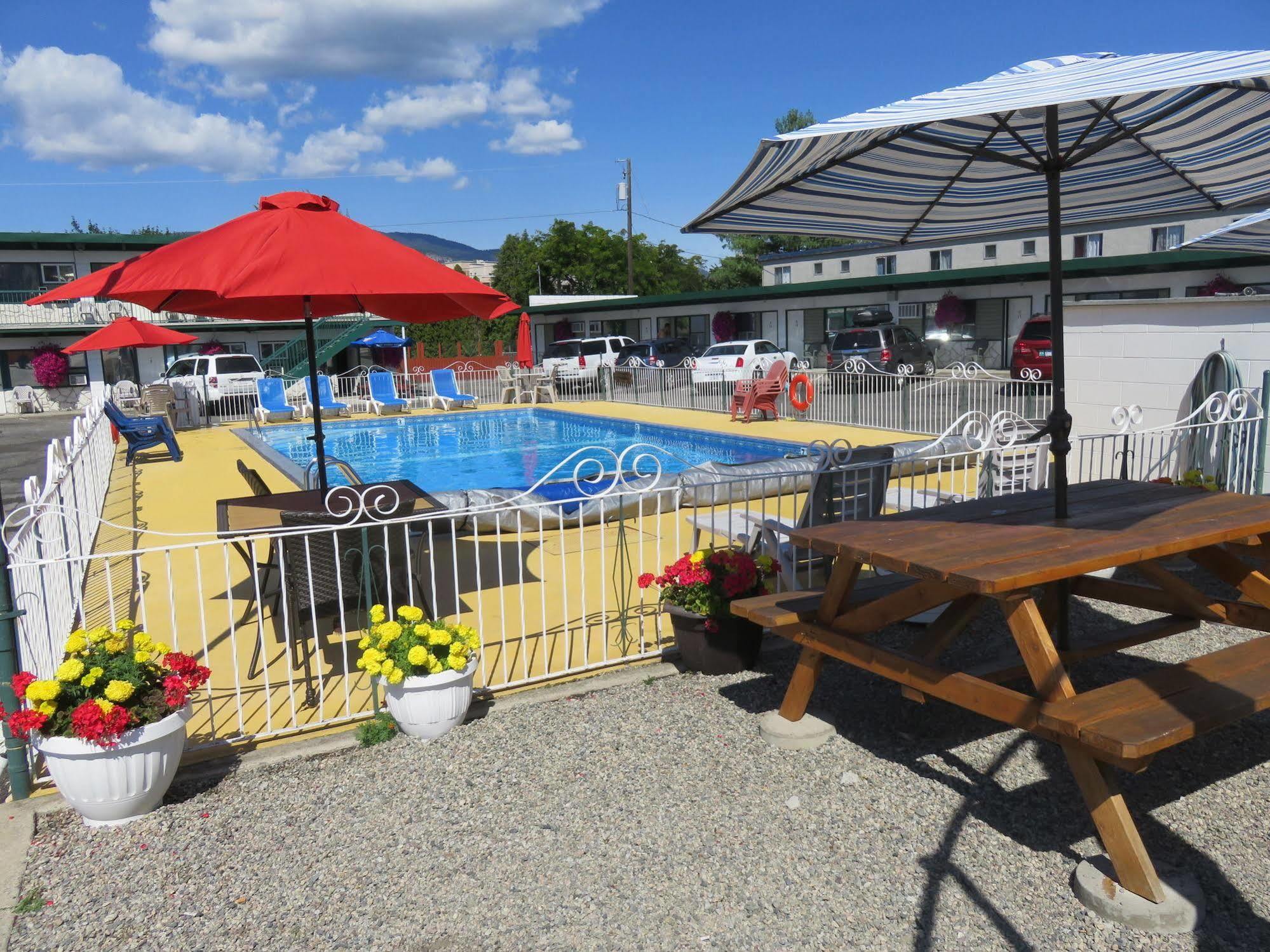 Flamingo Motel Penticton Extérieur photo