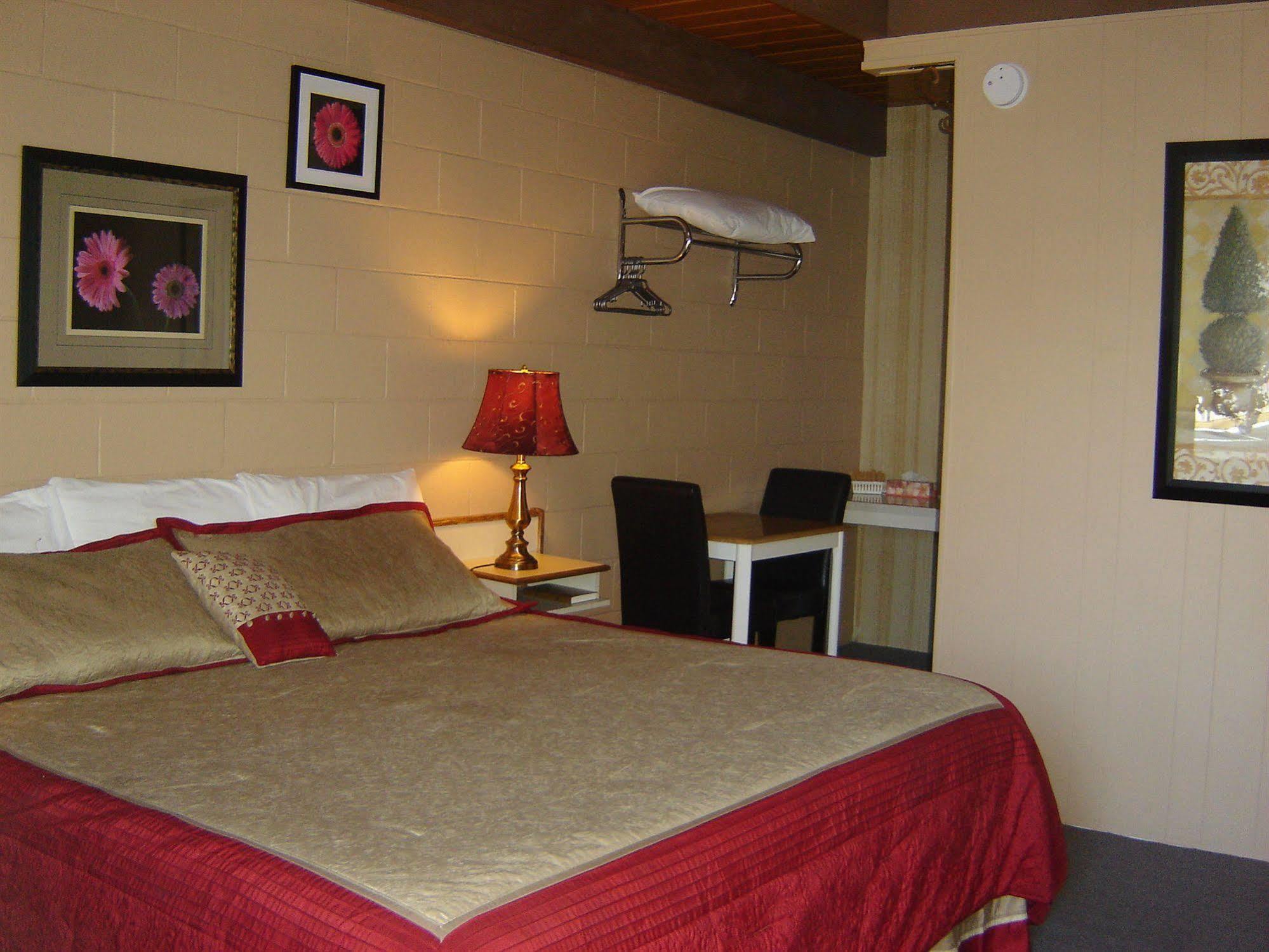 Flamingo Motel Penticton Extérieur photo