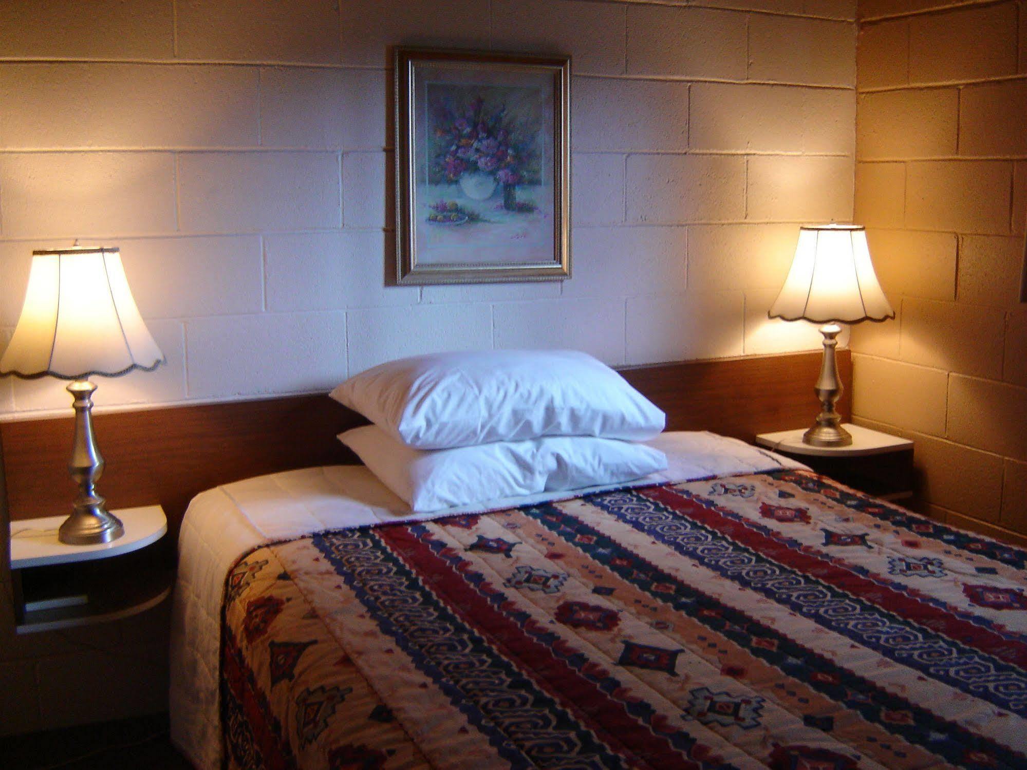 Flamingo Motel Penticton Extérieur photo